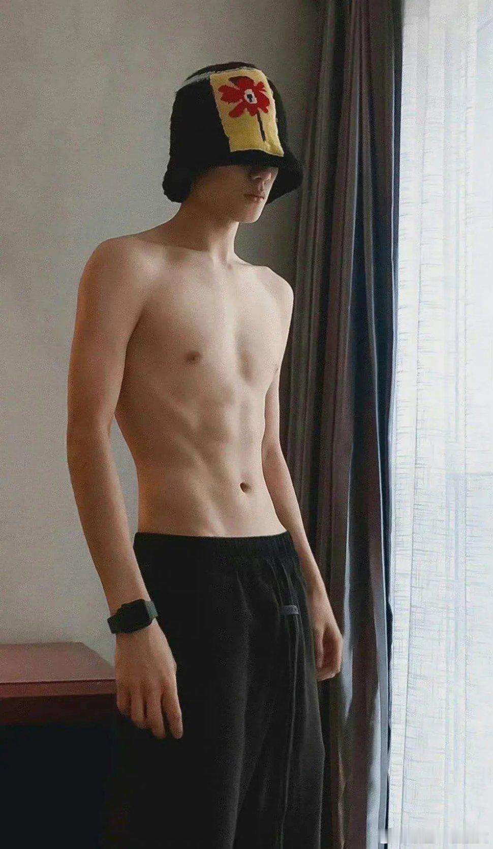 最好看的还是胡先煦 ​​​