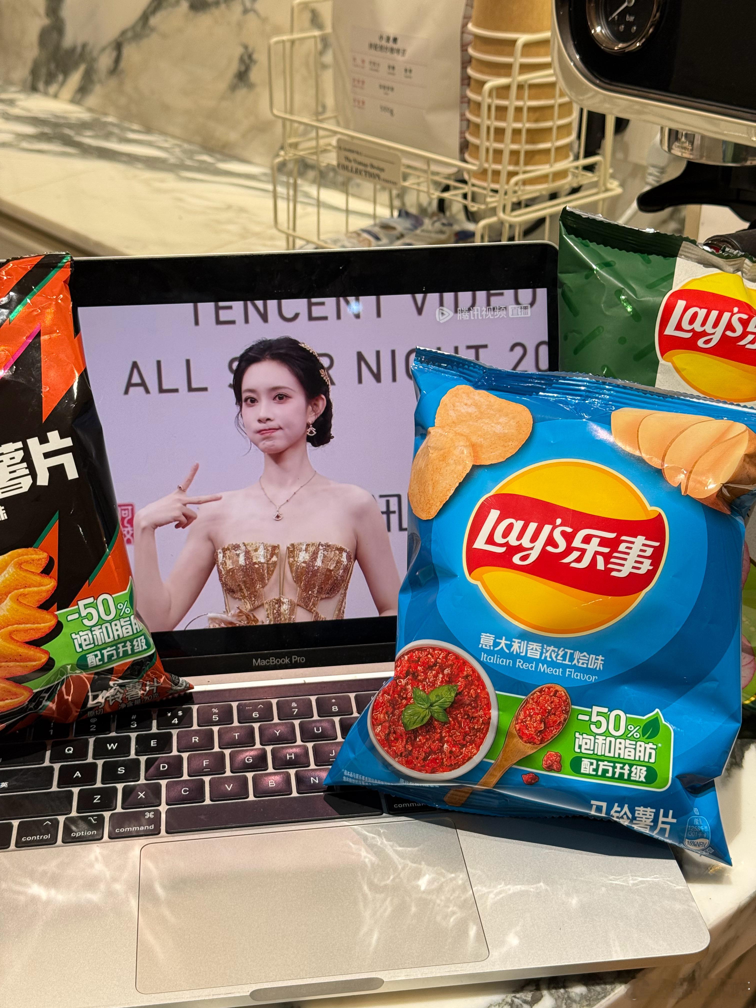 啊啊啊啊！又看到美美的孟子义啦！今天的星光大赏造型简直美晕我了～随便一拍都超美的