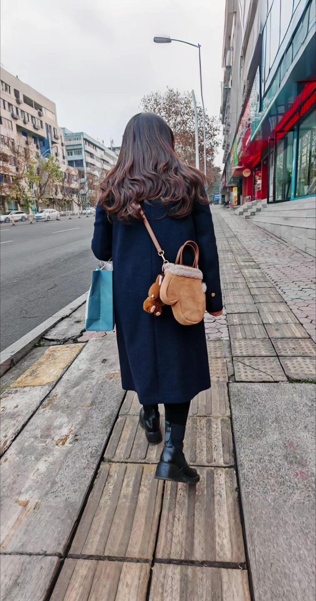 AI扩图 人生如逆旅我亦是行人 愿有岁月可回首 路过我的生活 学会释然