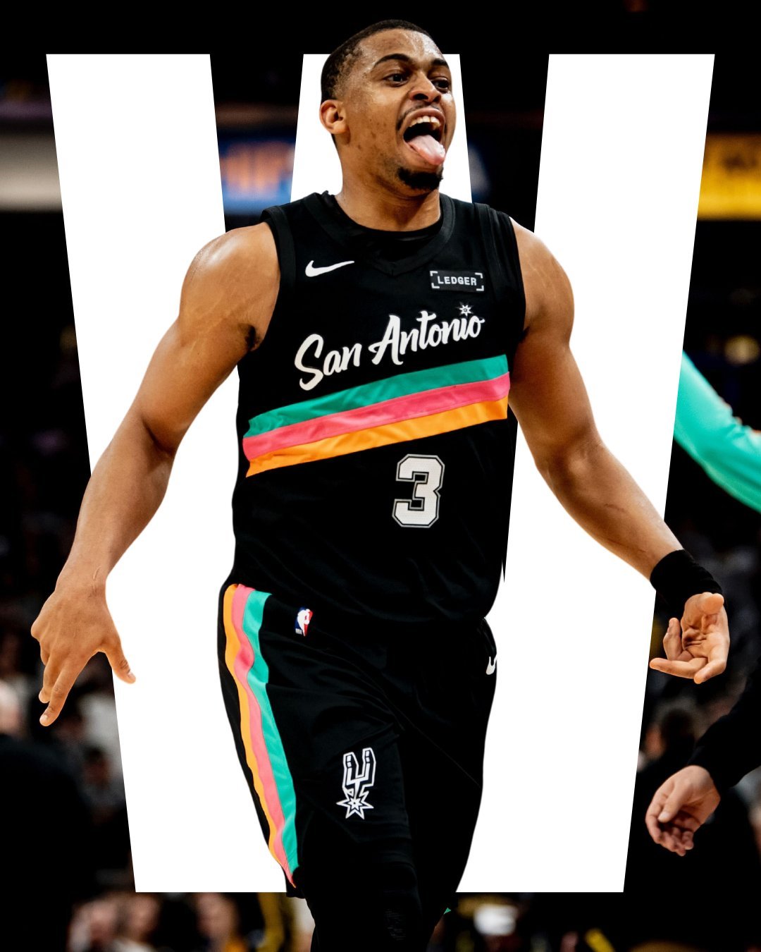 马刺客场123-113战胜步行者拿下两连胜！