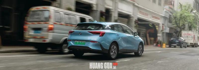 别克至境E7定价挺有看点。它目前15.99 - 19.99万的上市权益价，实现“