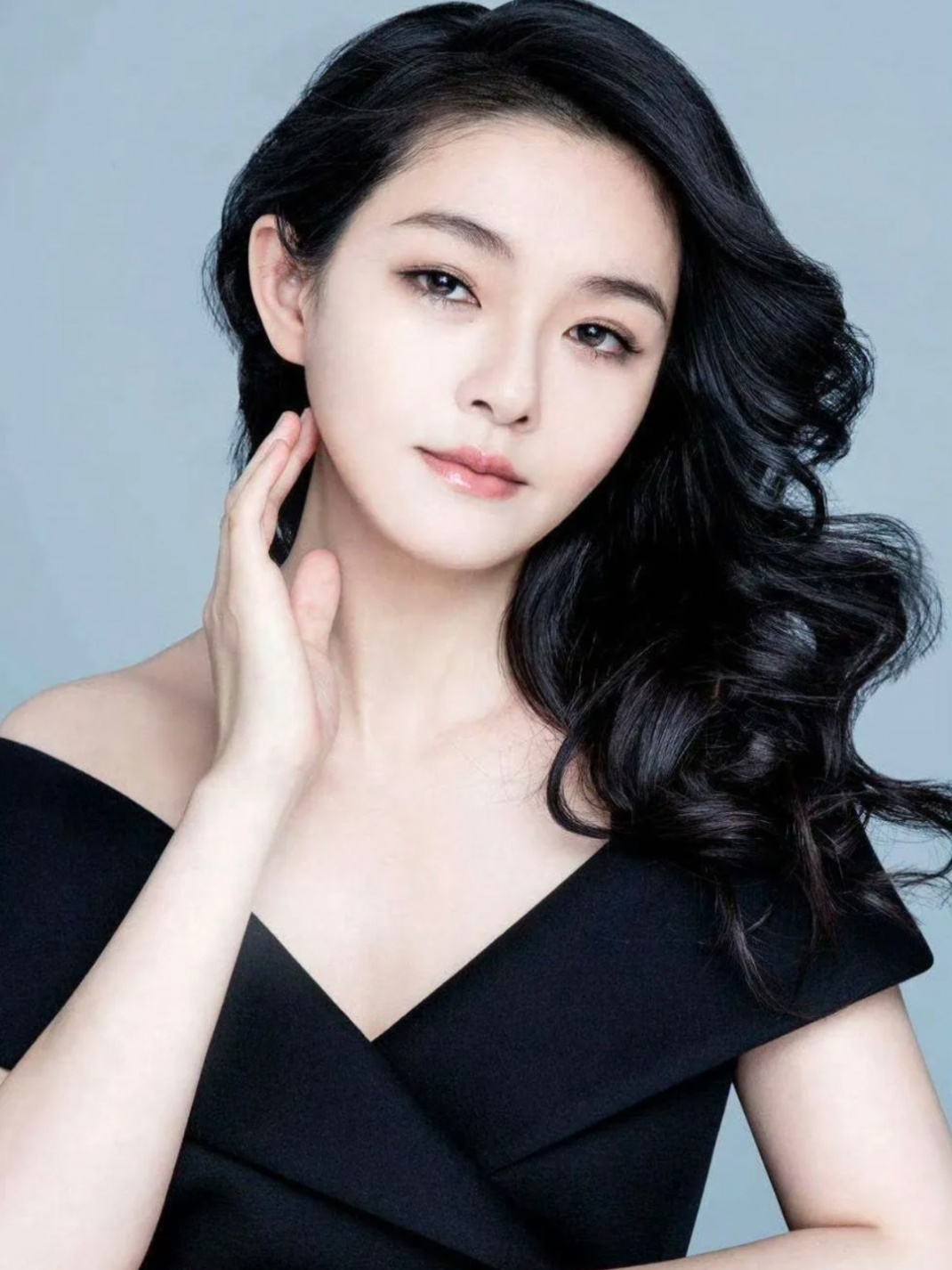 大S树葬  搜了搜才知道树葬将逝者的骨灰与树木相结合，寓意着生命与自然融为一体，