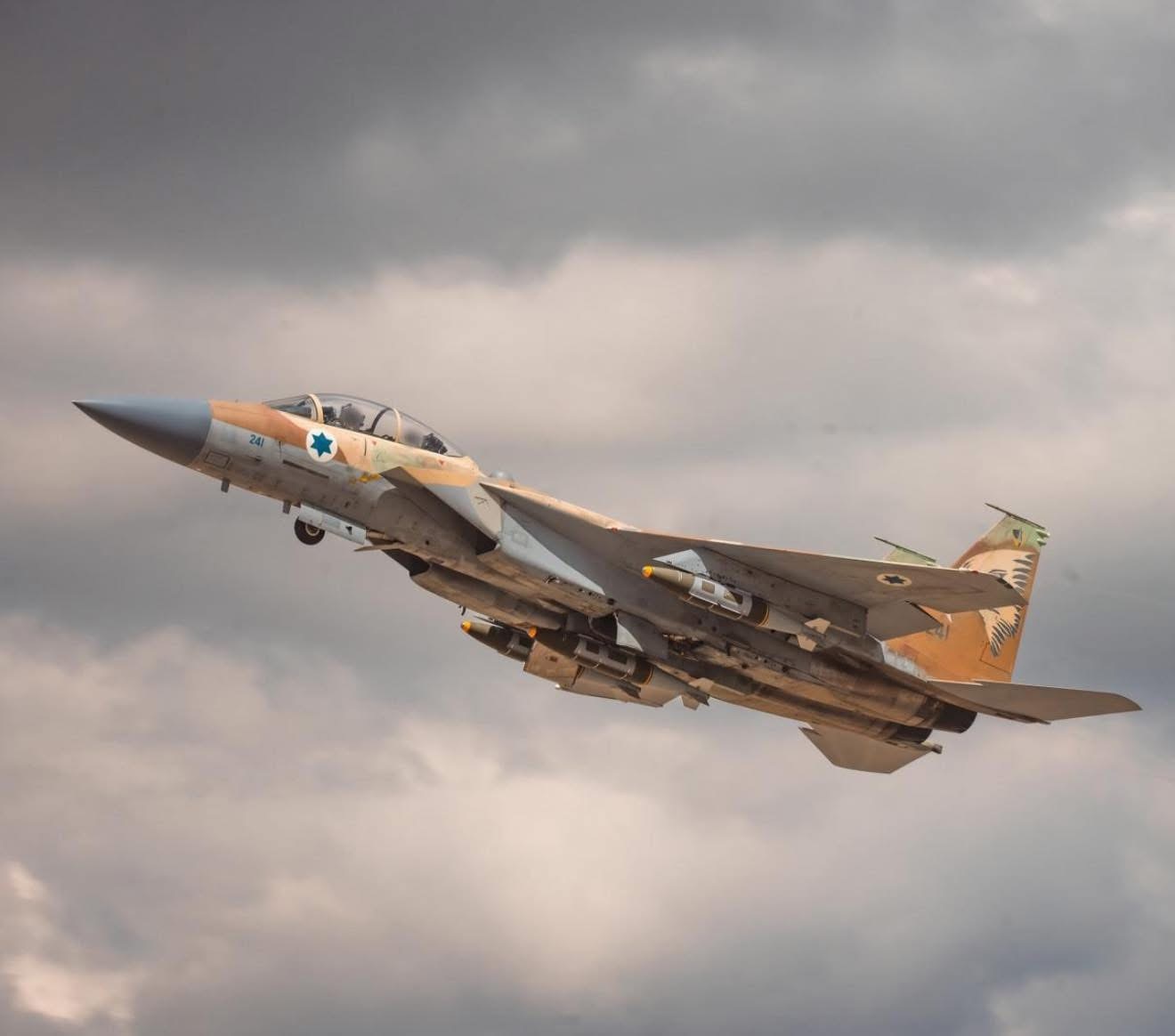 空袭黎巴嫩的以色列空军（IAF）第69“重锤”中队F15I 今日老鹰 第101“