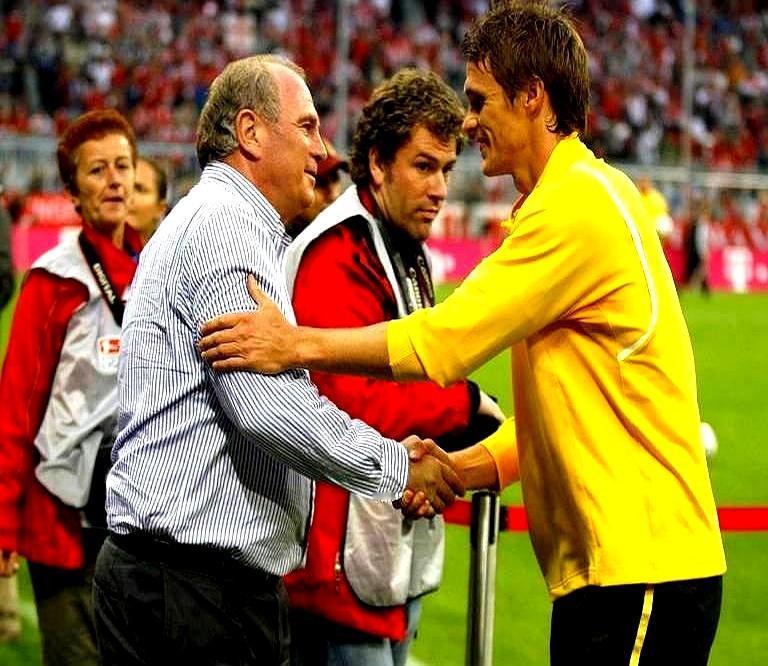 200万救死敌，拜仁疯了？
 

多特欠债2亿，工资发不出。赫内斯掏200万无息