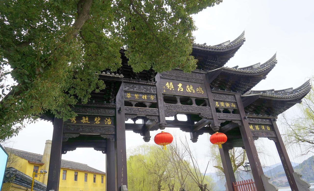 告别江苏盐城的黄海湿地与旷野风光，一路南下，便遇见浙江宁波慈溪这座拥有1200年