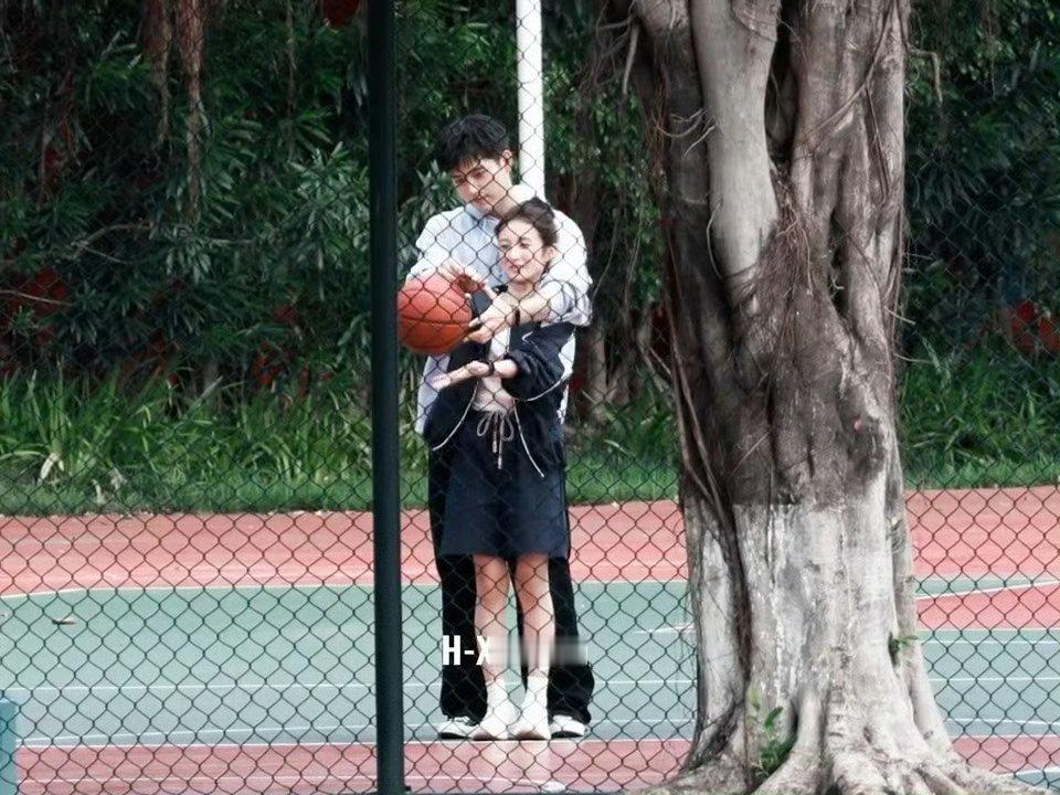 张子枫陈飞宇同框身高差张子枫陈飞宇同框体型差 同框啦 