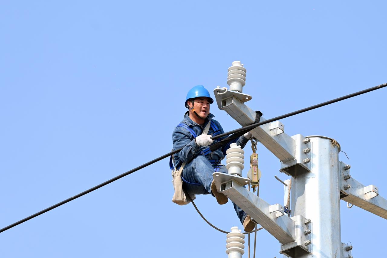 有人问我国的人均发电量什么时候能到达美国或者韩国水平?其实不远了，限制我国人均用