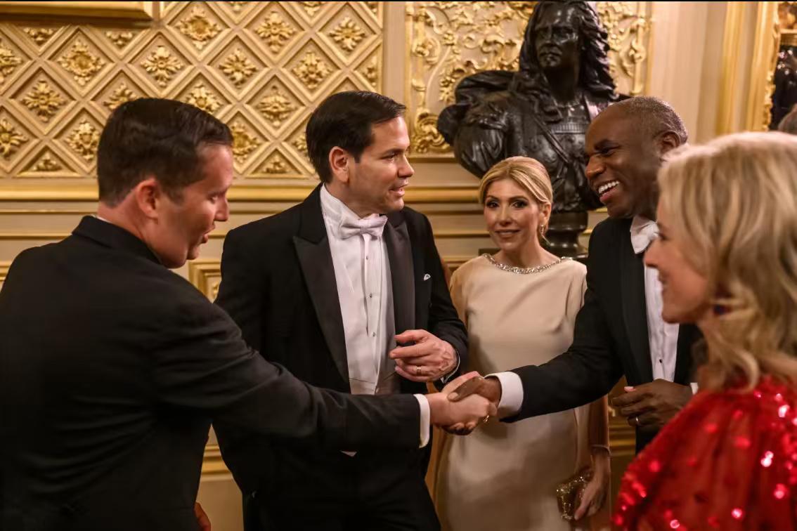 特朗普访问英国宴花絮