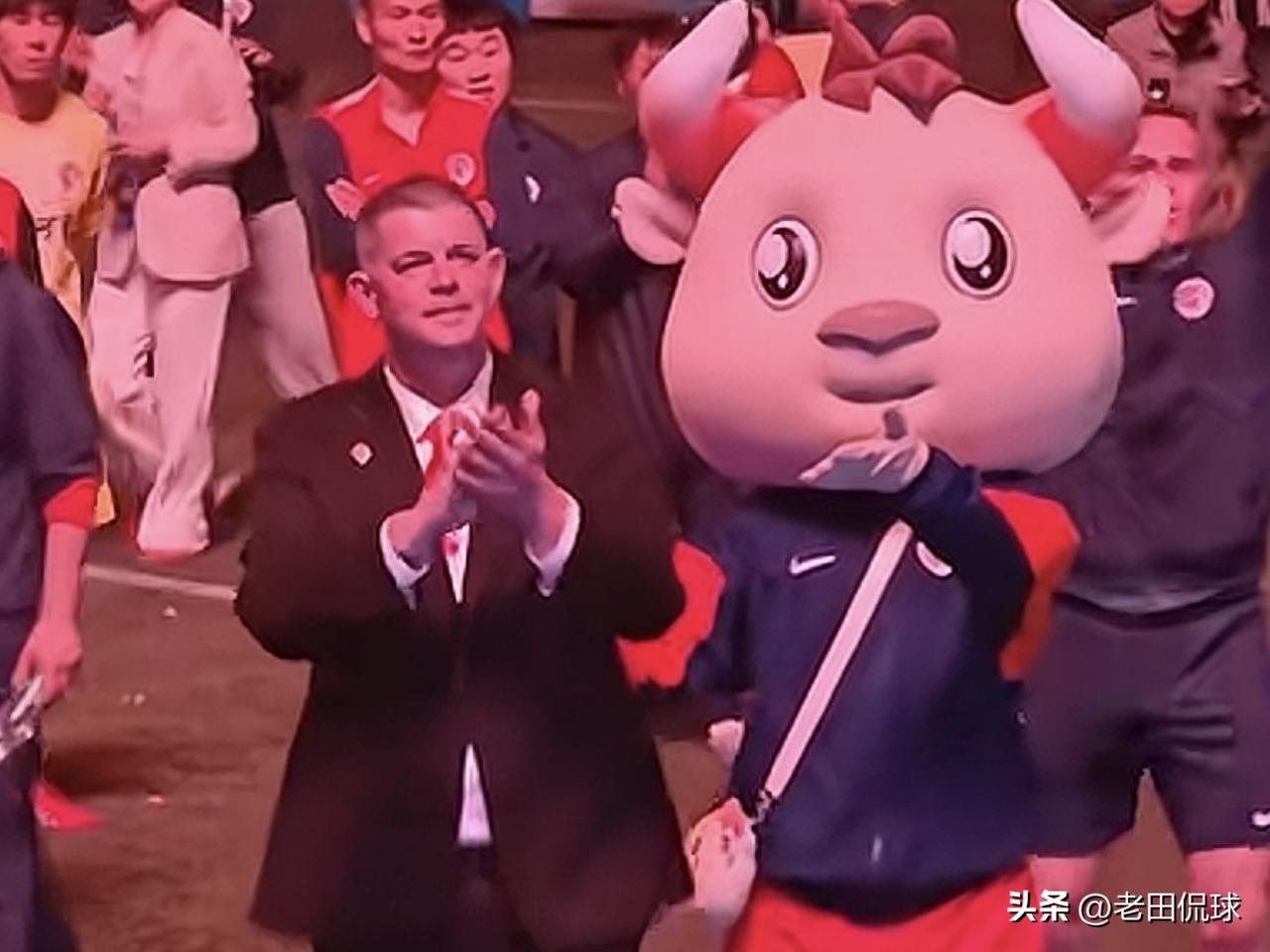 青岛海牛为下半赛季开了个好头…中超第16轮重燃战火，青岛海牛主场4：2战胜云南玉