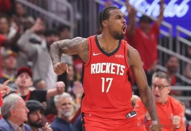 塔里-伊森持续低迷，状态堪忧，火箭球迷集体呼吁：让谢泼德上首发！
在对阵湖人的比