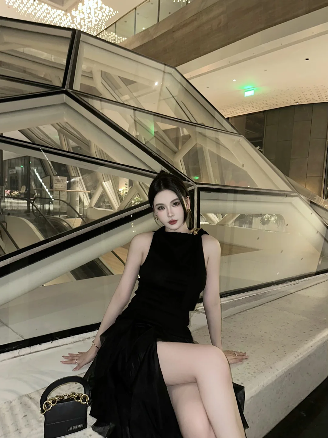 装漂亮好累 幸好我是真漂亮～