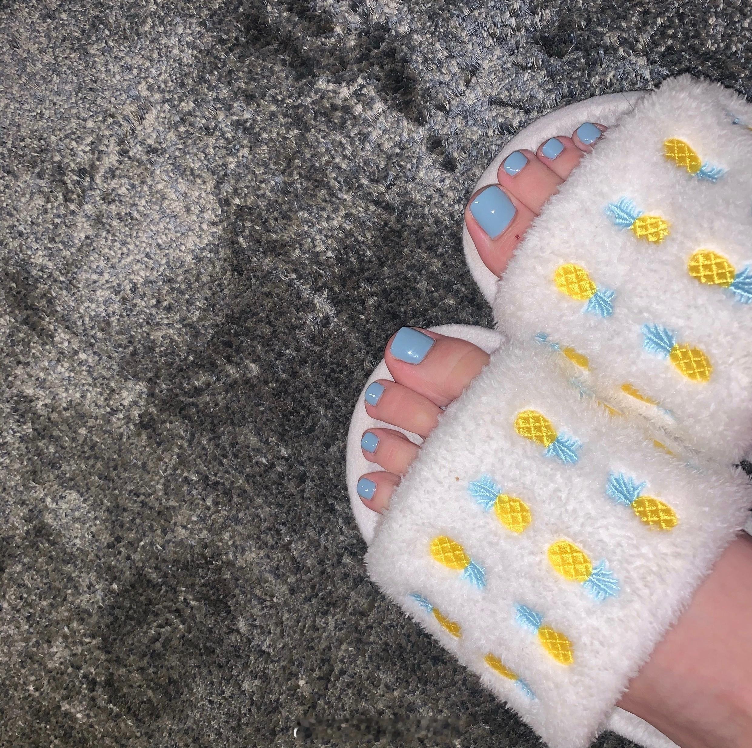 周洁琼可爱的小脚丫 