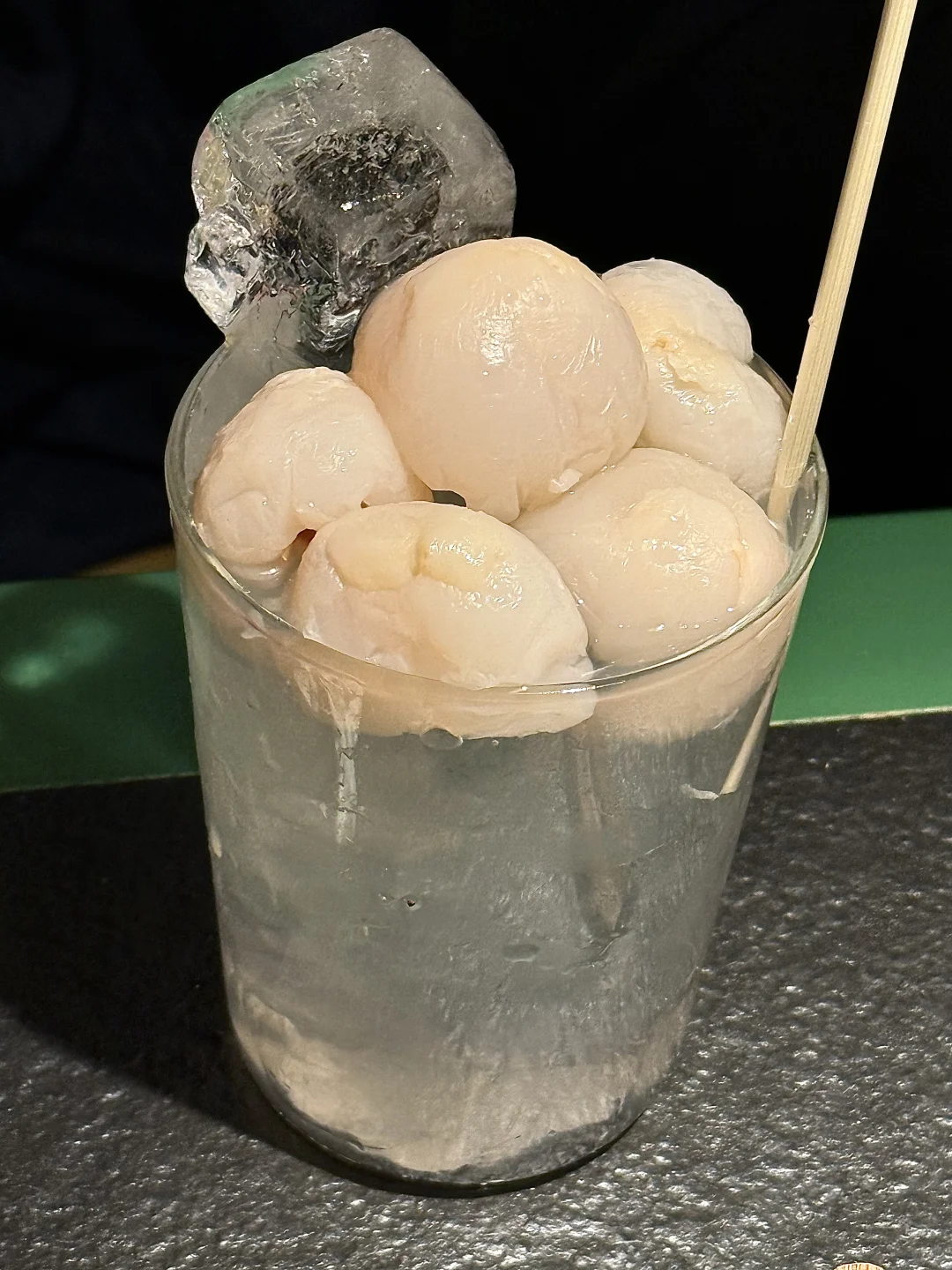 西安万象城首家 为这杯特调饮品排队值了