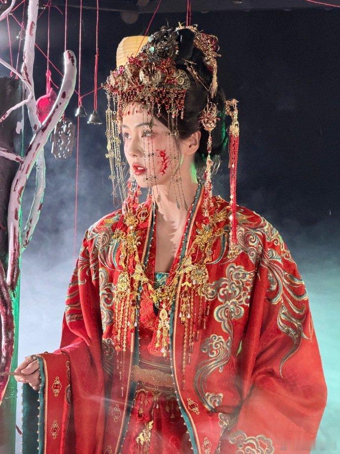 浙江卫视力挺白鹿唐宫奇案 期待值拉满！李佩仪的人设和剧情走向都超有料，白鹿用演技