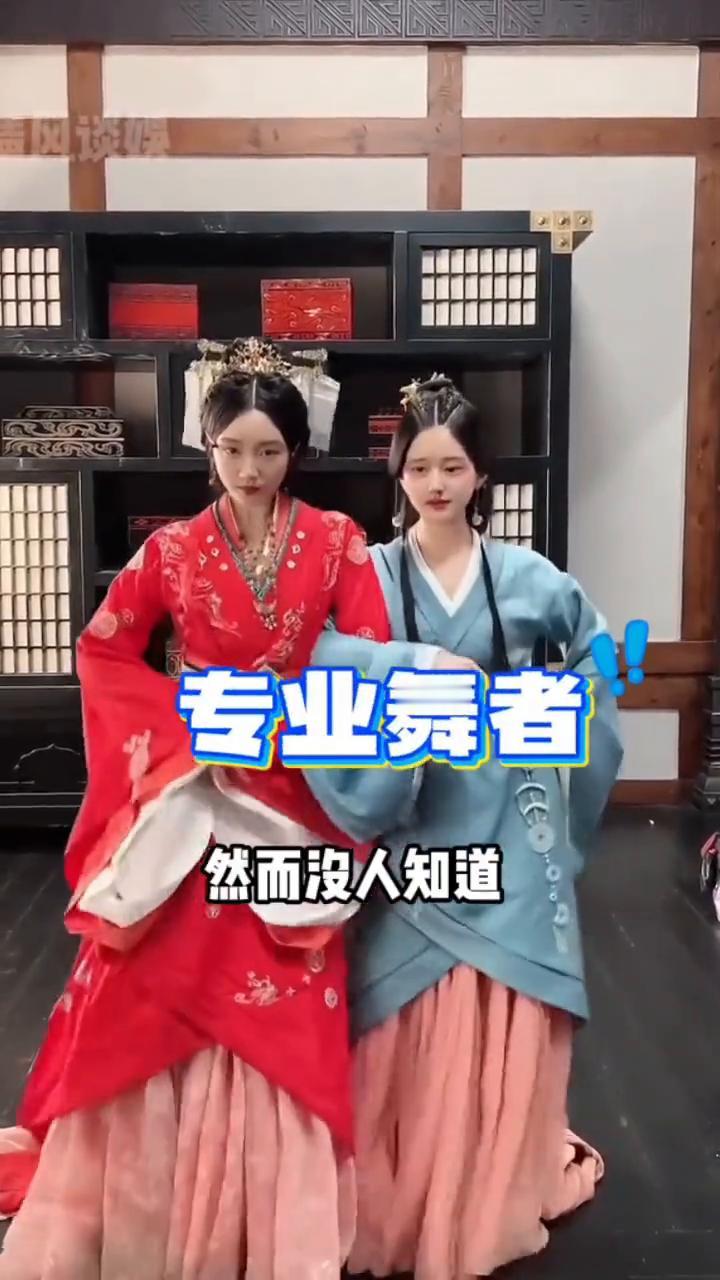 最强黑马张月。
明明是专业演员，为何张月凭505票成为浪姐最强黑马？很多人对她的