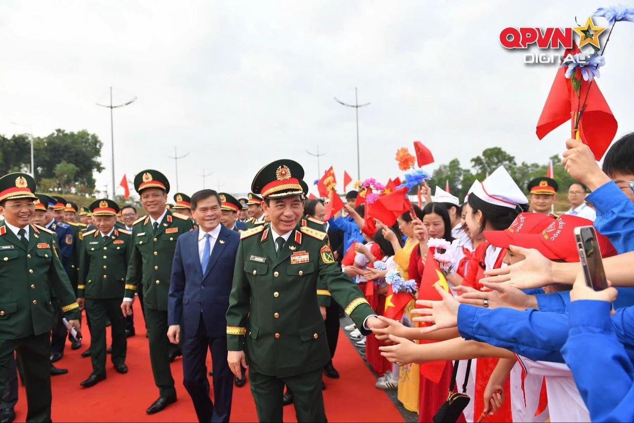 3月19日，中越第十次边境国防友好交流活动在中越边境（东兴—芒街）国际口岸继续进