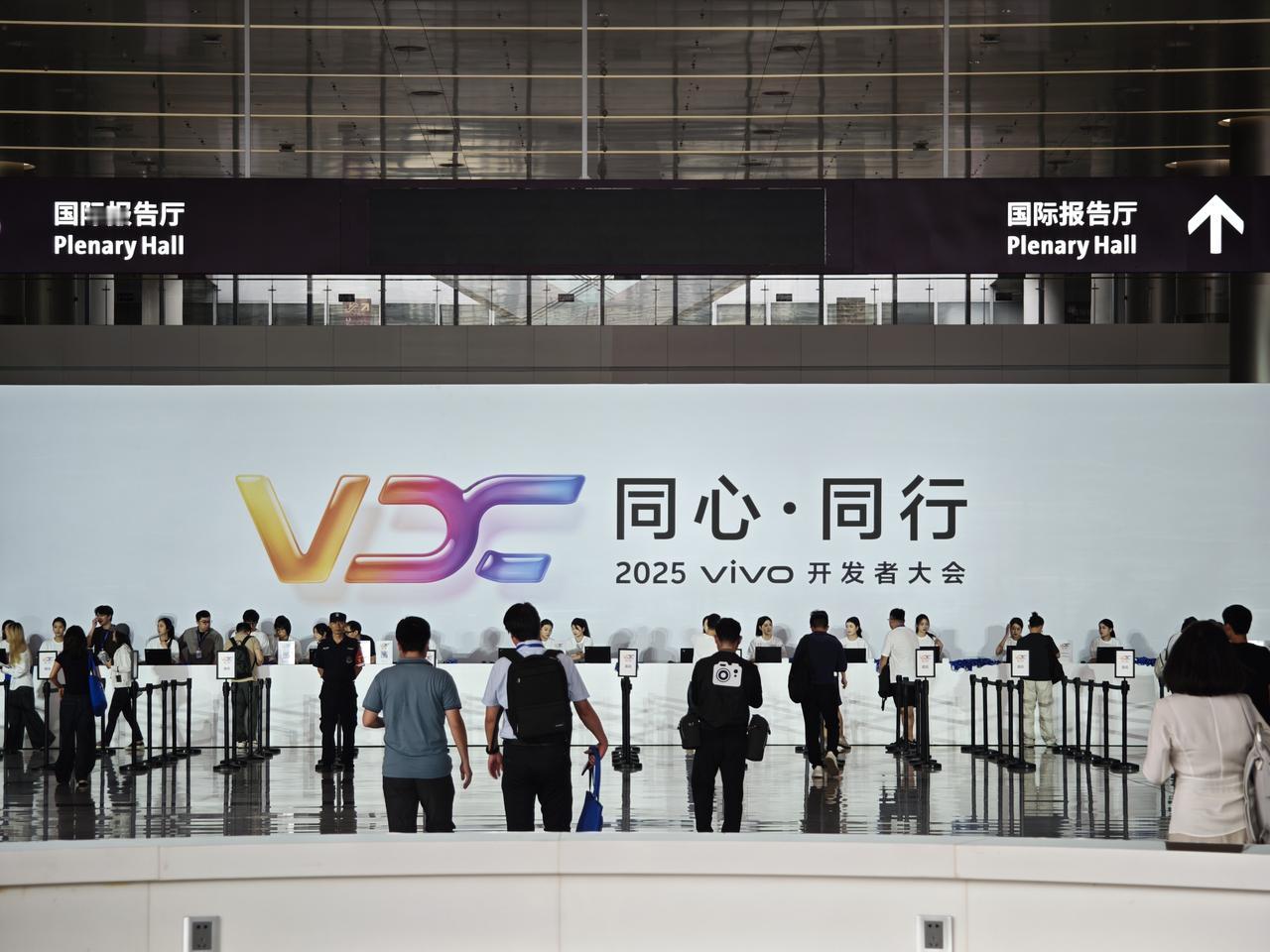 打卡2025 vivo开发者大会
vivo全新系统OriginOS6VIVO 