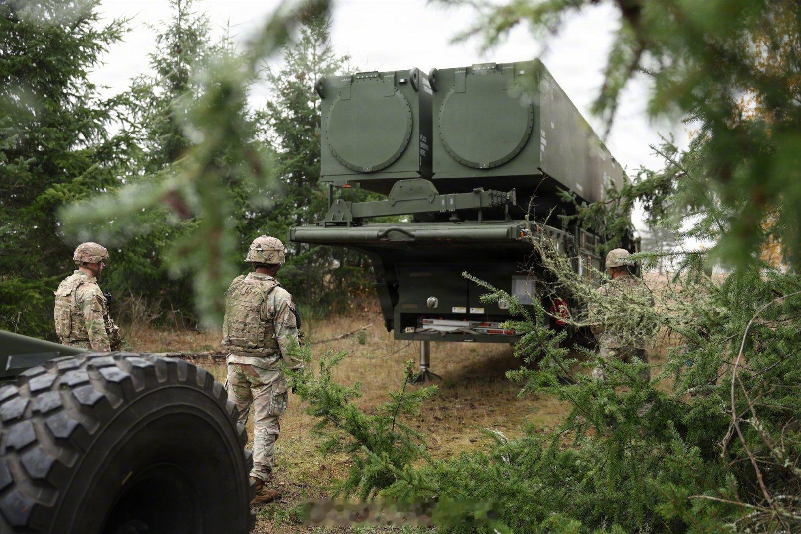 美国陆军曾短暂发布其"暗鹰"远程高超音速武器的新照片，随后又在未作任何解释的情况