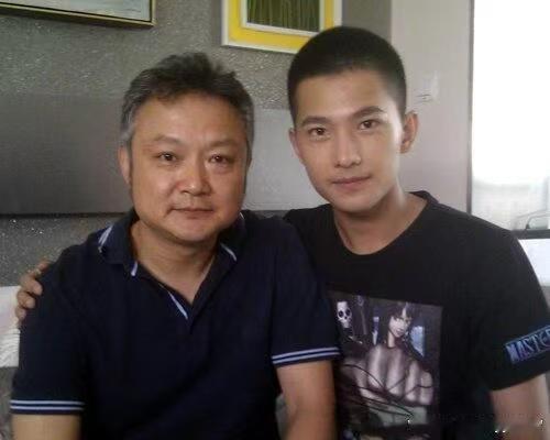 杨洋大小贾宝玉同框，好有年代感的合照 ​​​