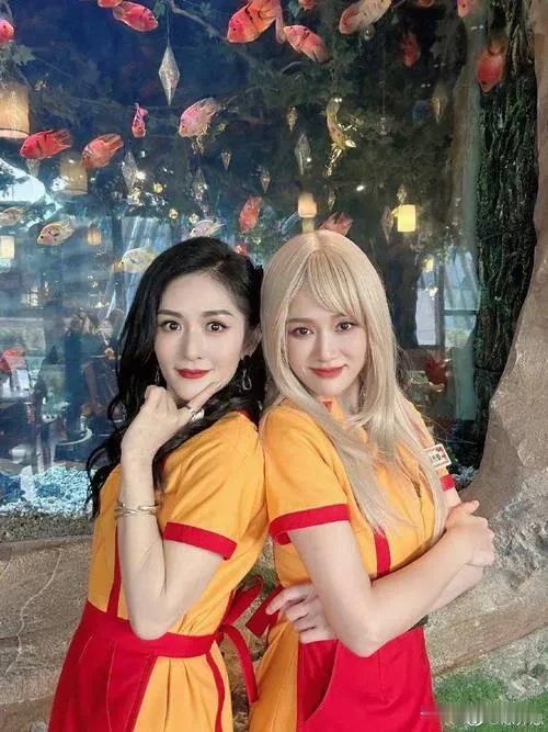 谢娜没去参加陈乔恩婚礼，解释说是因为两口锅，一口是护照，一口是台风。

都怪护照