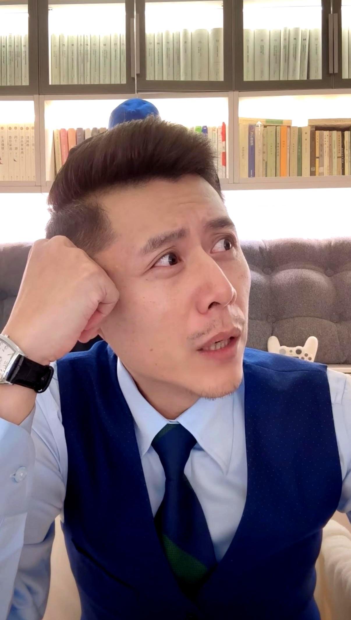 月入五万却偷偷给老妈转账4000，还自以为瞒着老婆是维护感情？
别自欺欺人了，说