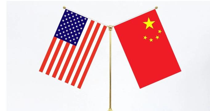 反制来了，这次轮到中国立规矩了。

8月5日，同一天，两个国家部门，几乎同时出手