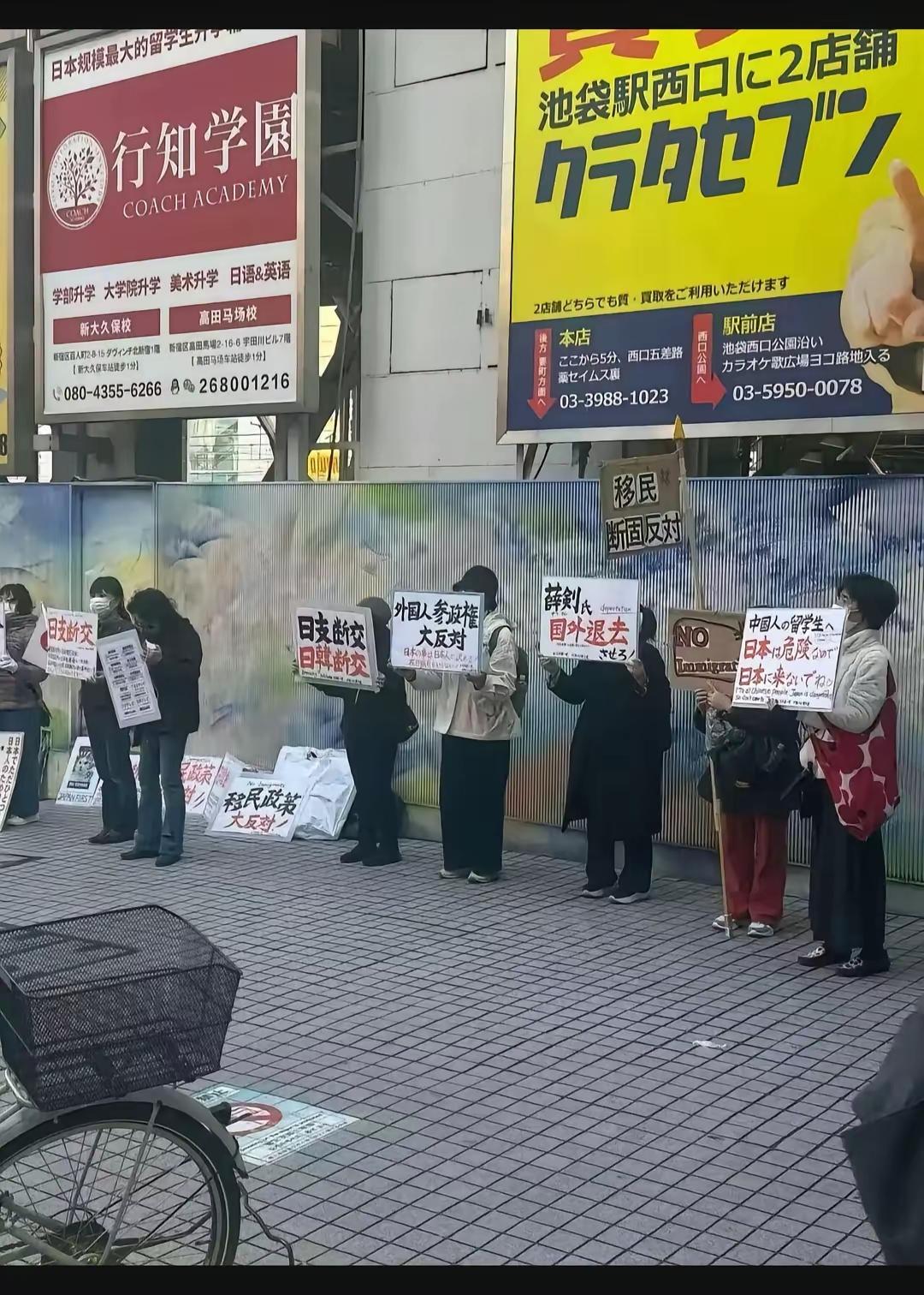 看看，这就普通日本民众对中国的态度，日本还有无辜之人吗？整个民族对我们，他的文化