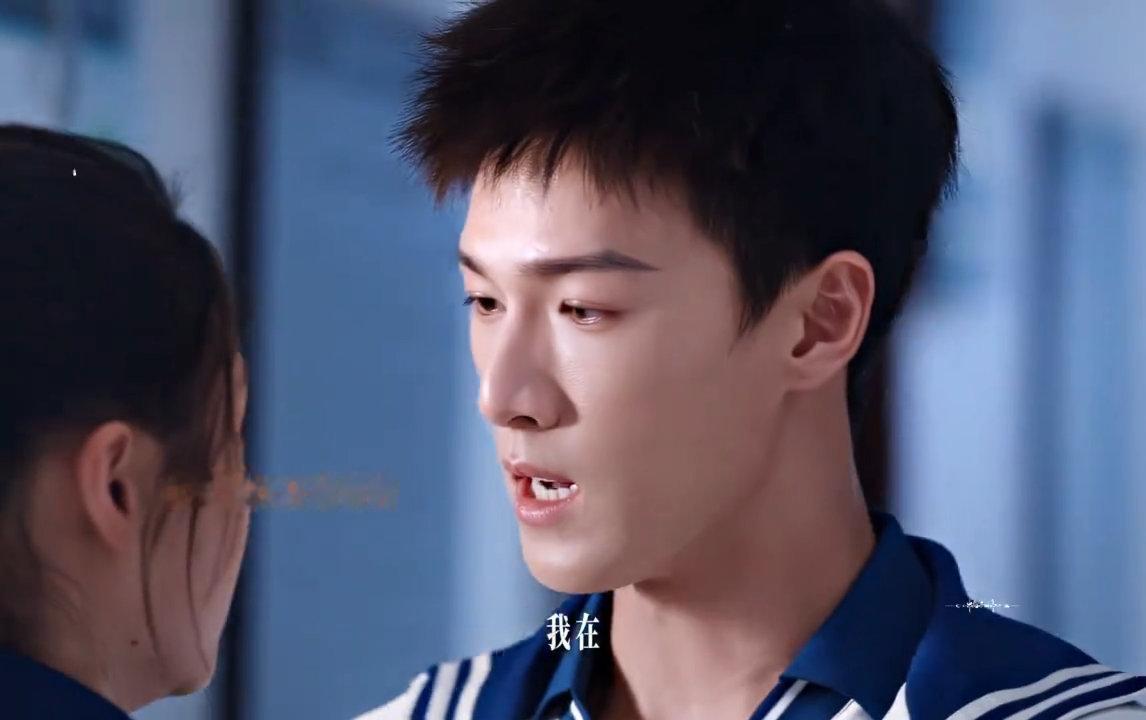 李昀锐哥力爆棚的一段李昀锐哥力爆棚李昀锐哥力爆棚的一段?“别怕，我在。” 