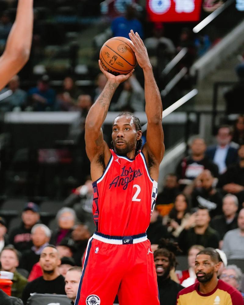 那些征战了十多个赛季的老将们，还有多少得分记录可以破？詹姆斯傲视群雄，杜兰特离篮