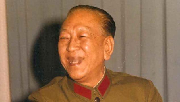 耿飚去医院看望徐向前元帅，徐向前风趣地问：听说杨得志和罗瑞卿都被你带进沟里了？