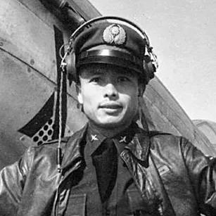 一去未归的福建莆田籍谍战夫妇。

老公叫薛介民，1916年2月出生，福建莆田人，