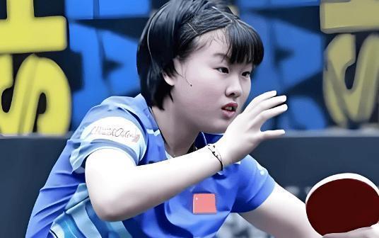 小将姜依依给我们送来惊喜，
登上了亚锦赛宣传海报!
是主办方对她实力的认可，
而