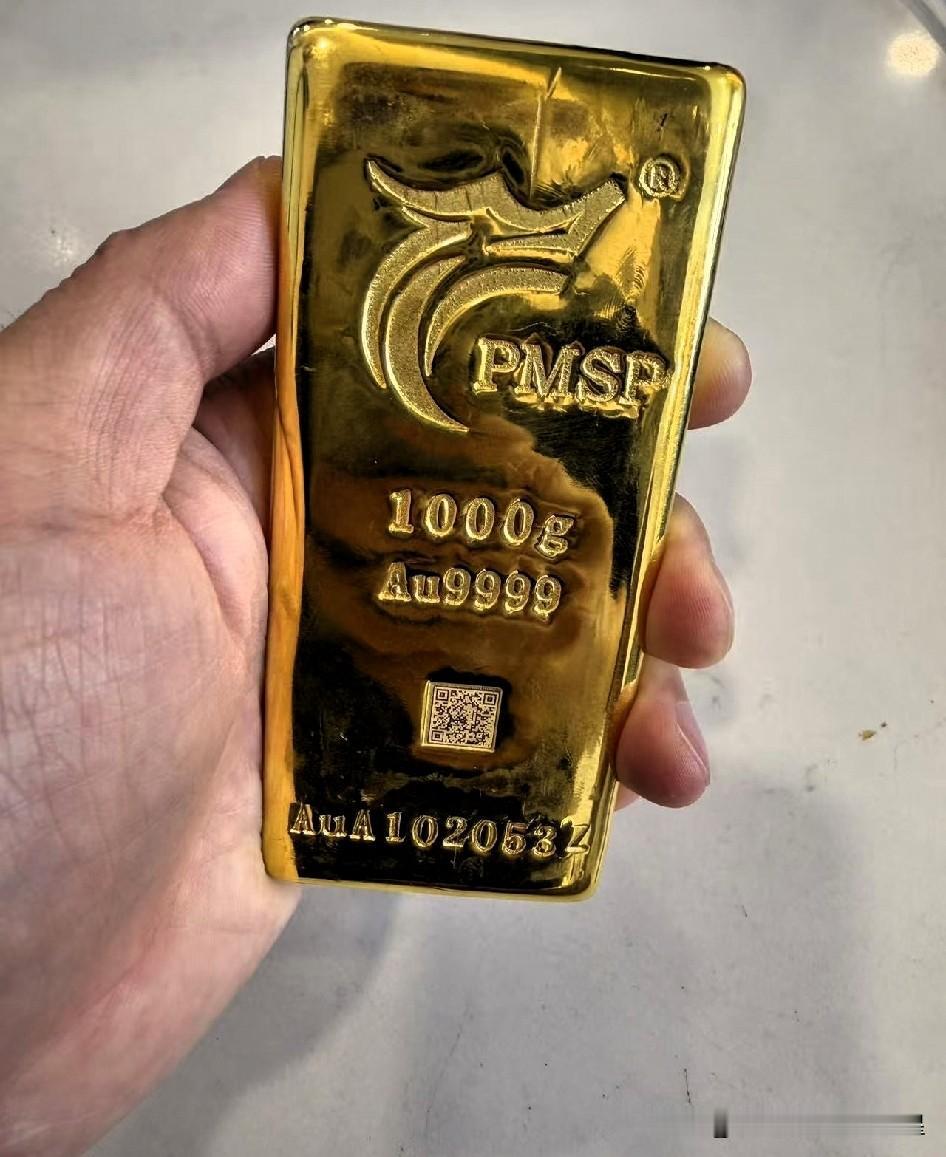 手里有黄金的人，
估计这会儿又要吃褪黑素了，
当下6月17日凌晨0点50分最新盘