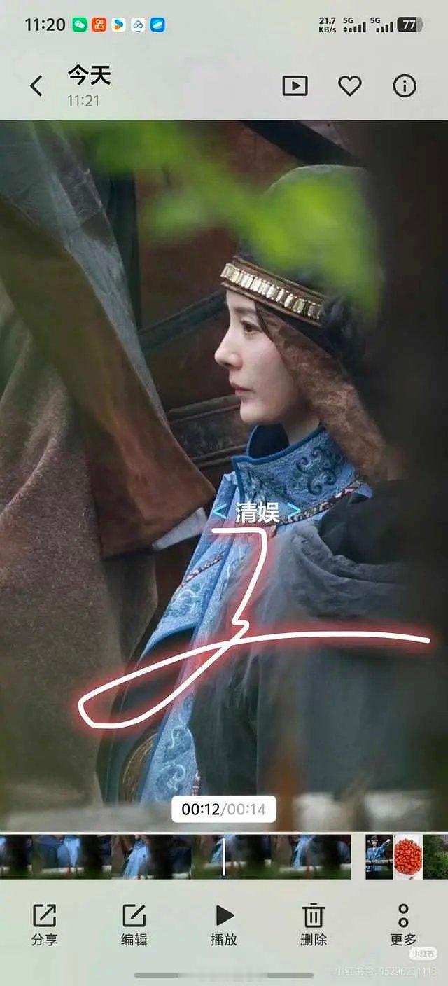 人上了年纪做什么都透着一股心酸，杨幂现在看着也真让人感慨。 