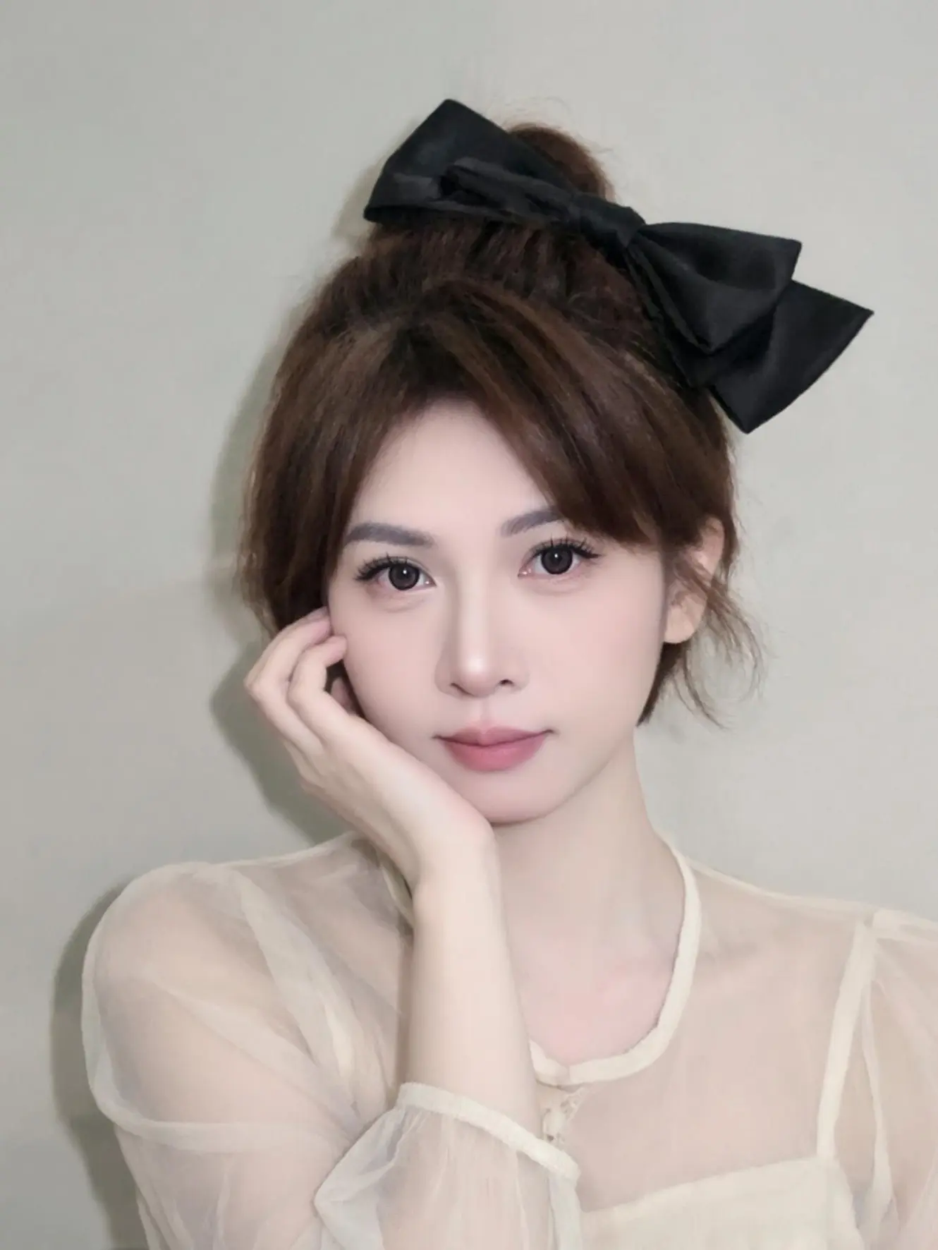 黑色蝴蝶结女生 素人改造 韩式 高级脸 精致蝴蝶结发型