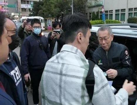 3000万新台币交保！柯文哲到底怎么了？！检方不服还要抗告，这是要闹哪样？

凌