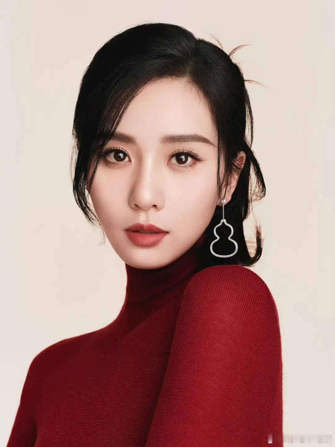 刘诗诗这眼睛是放大了多少倍，五官真是各长各的 ​​​