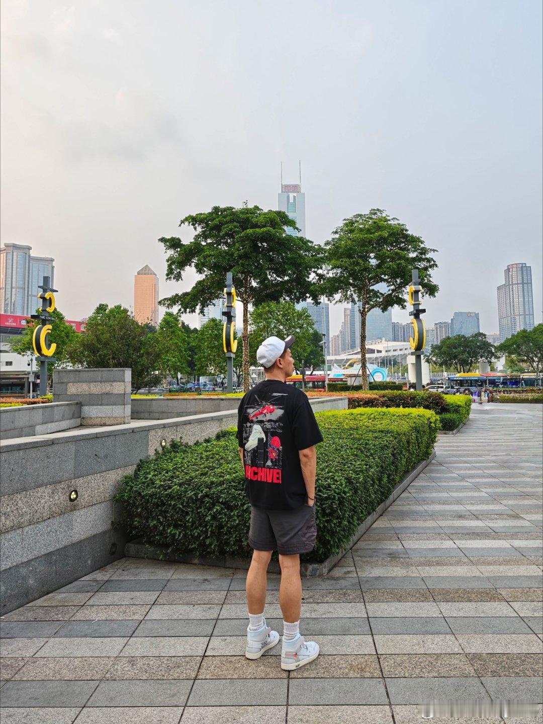 周末起来，换季起来，穿搭起来～！！(真的是一件很惊喜的战利品…毕竟这年头，能在毫