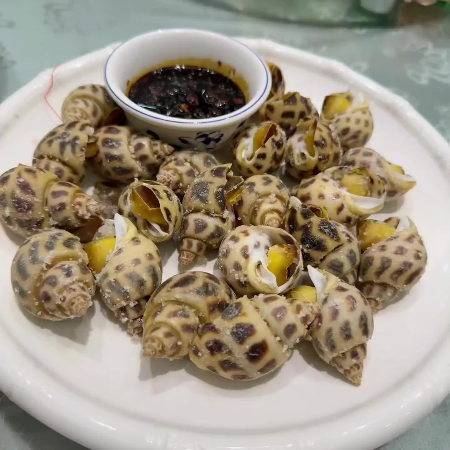 一吃一个不吱声😍