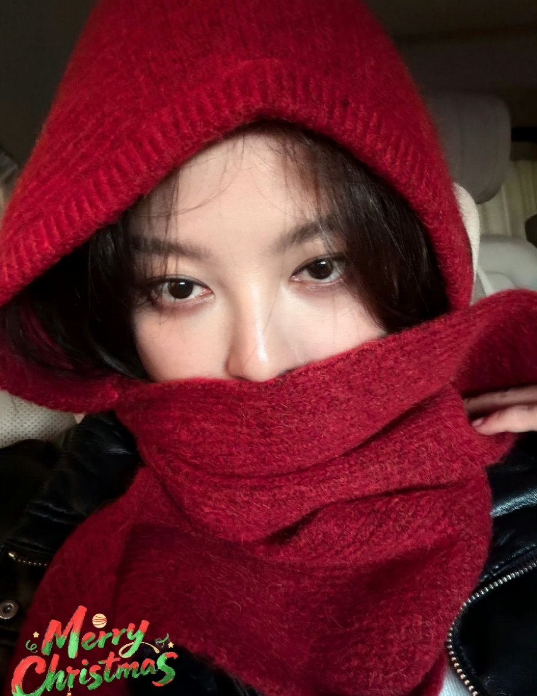 辛芷蕾把袜子挂好，我是圣诞老人送你几个好剧本