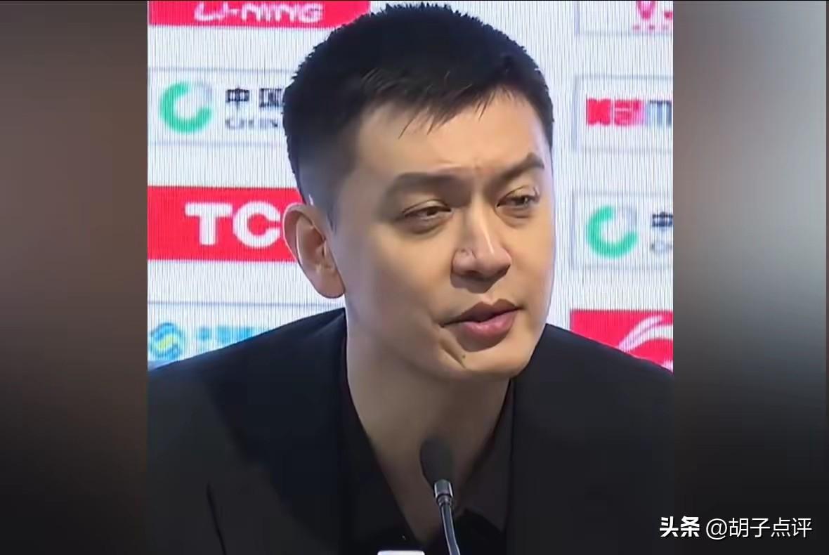 最近北控消息很密集，刚夏训营开班，教练人选就发生了变化！
先前媒体都说是杨鸣，有