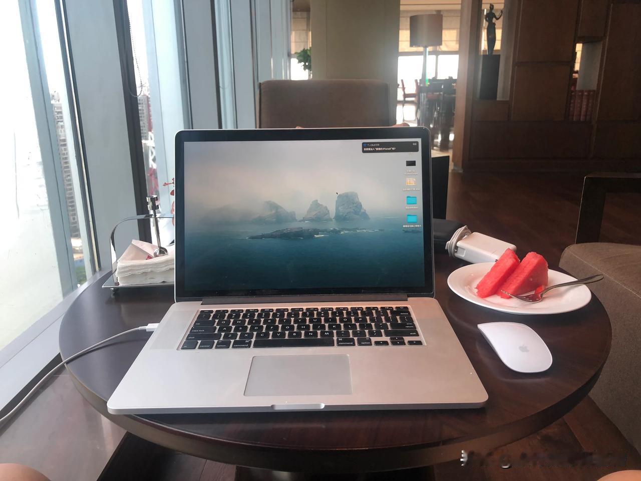 开始剪片子了[得意]，边剪边延时，这是多少年没拍延时了[笑哭]