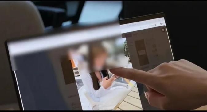女子被网友诈骗50多万。这个人是量身定做的职业高手，骗她网恋。

很快女子相信他