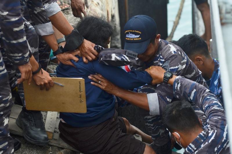 2026年1月10日21时58分，印尼北苏拉威西省东南52公里海域突发7.1级地