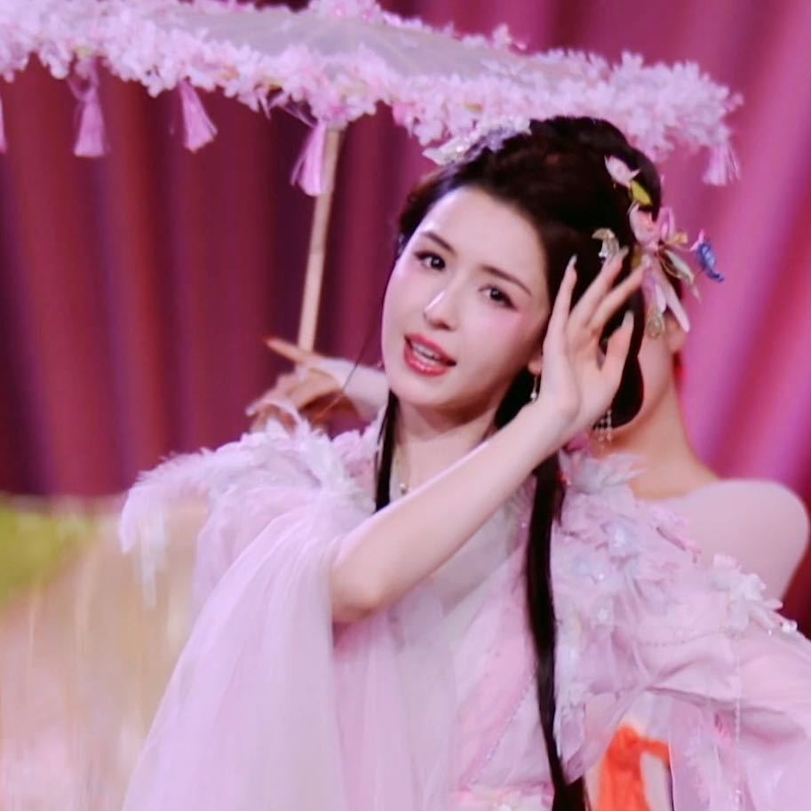 任敏祝绪丹陈瑶哈尼克孜春日花神好美  任敏祝绪丹陈瑶哈尼克孜带来的春日花招这个节