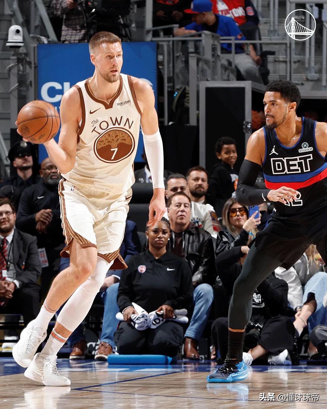 又又又受伤了，波尔津吉斯真的是太脆弱了！

在今天勇士与活塞的比赛中，波尔津吉斯