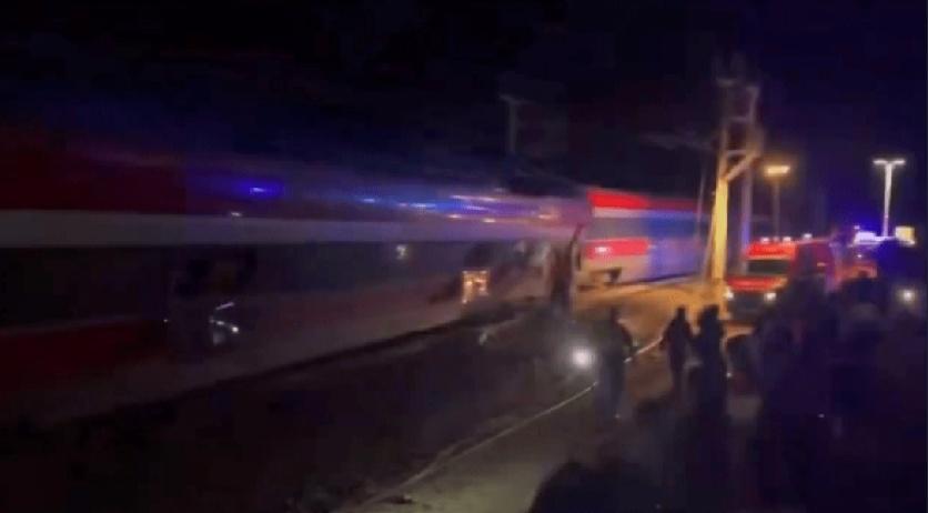 西班牙南部发生两列高速列车出轨事故，至少五人死亡，多名乘客受伤，有人被困车内。