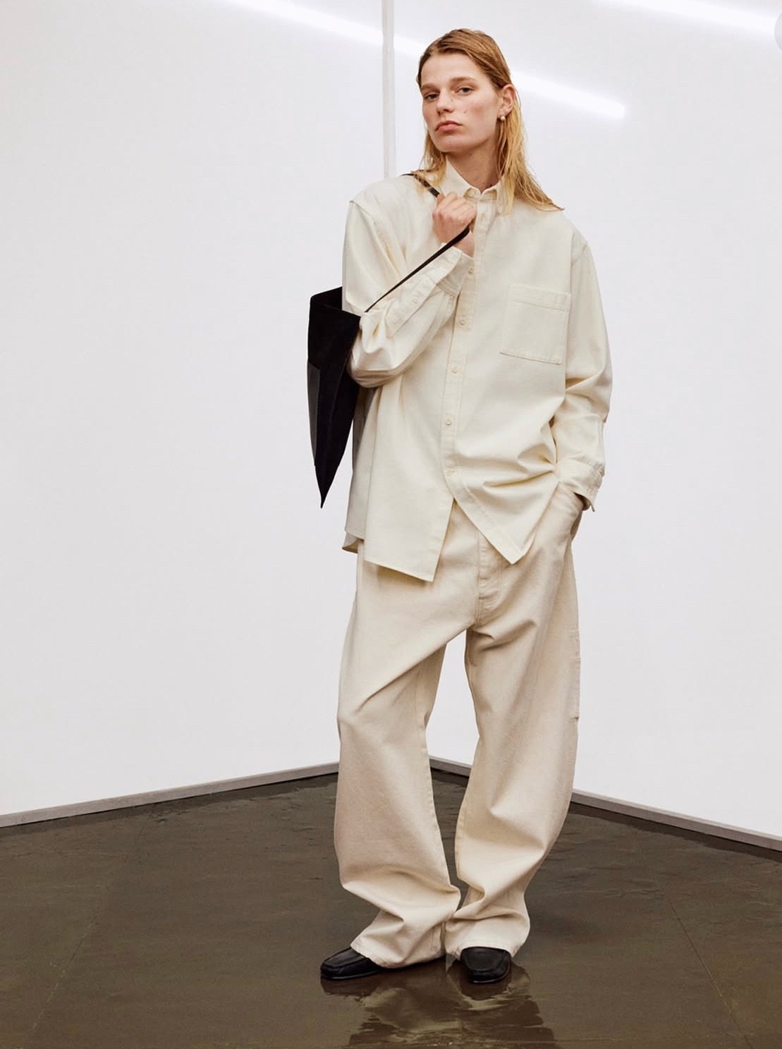 Phoebe Philo 发布最新 Collection E 系列延续品牌标志性