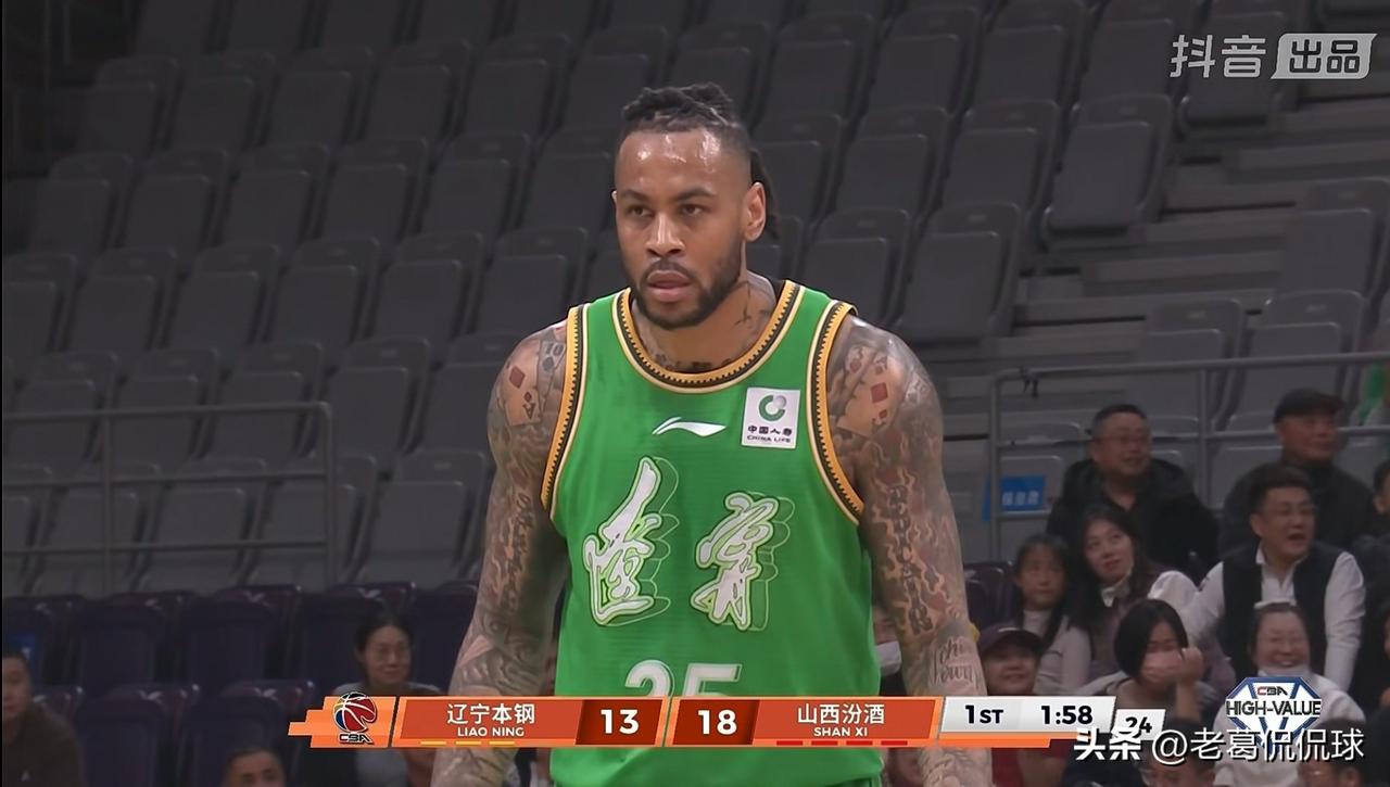 辽宁本钢外援莫兰德真是名副其实的篮板怪！在今天辽宁本钢主场以92：84击败山西汾