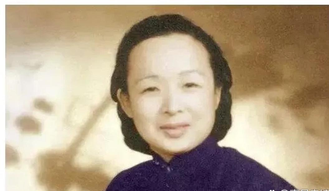 1949年，谢晋元的遗孀向陈毅要了一个房子，陈毅就把吴淞路466号送给她，几天后